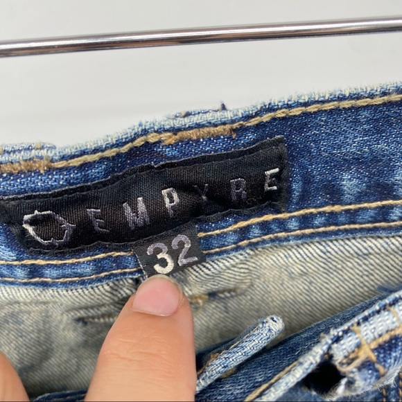 Empyre Men's Medium Wash Blue Distressed Jeans Size 32 - Picture 3 of 8